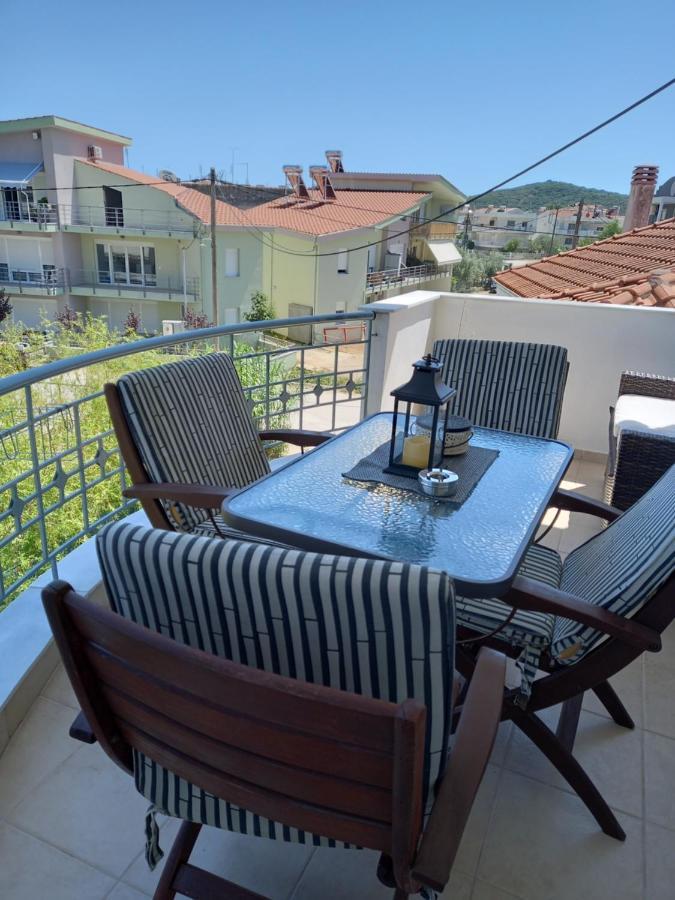 Peramos Apartments Néa Péramos Eksteriør bilde