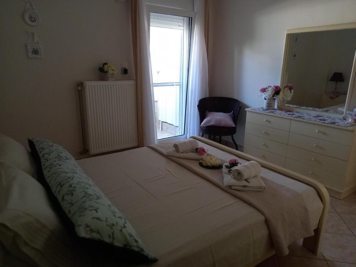 Peramos Apartments Néa Péramos Eksteriør bilde
