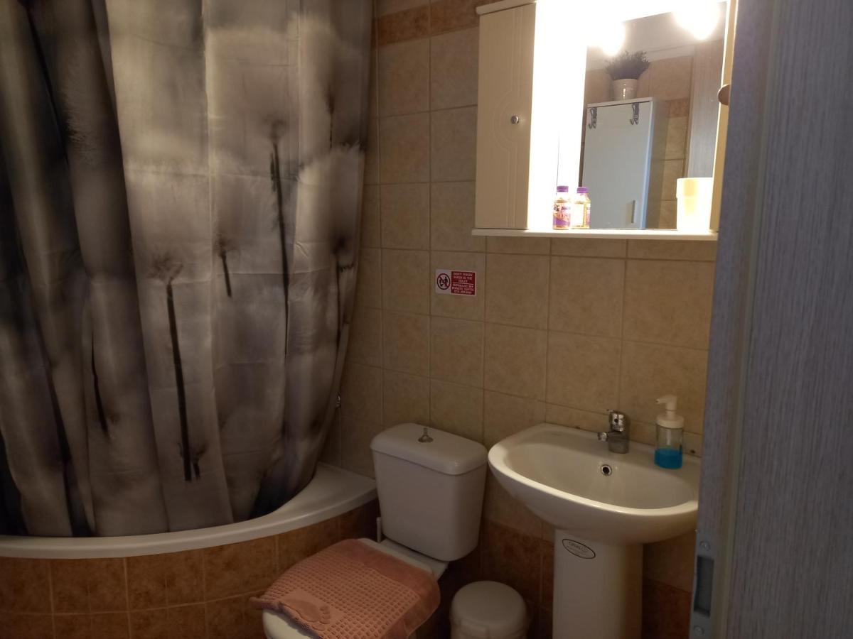 Peramos Apartments Néa Péramos Eksteriør bilde